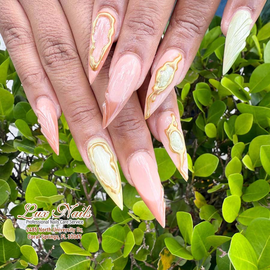 Lux Nails