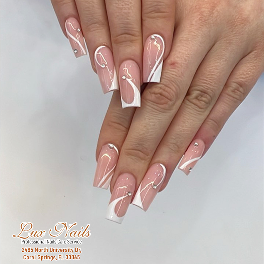 Beautiful &amp; Trending Nail Design