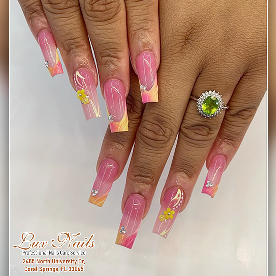 Beautiful &amp; Trending Nail Design